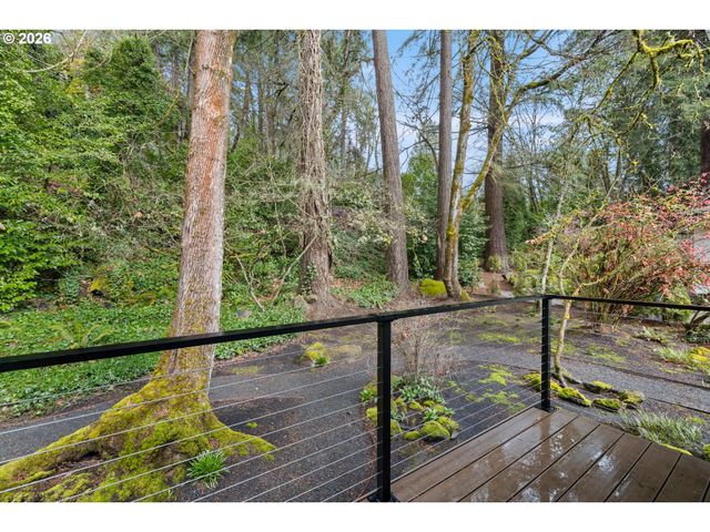 1053 NORTHSHORE Pl, Lake Oswego, OR 97034