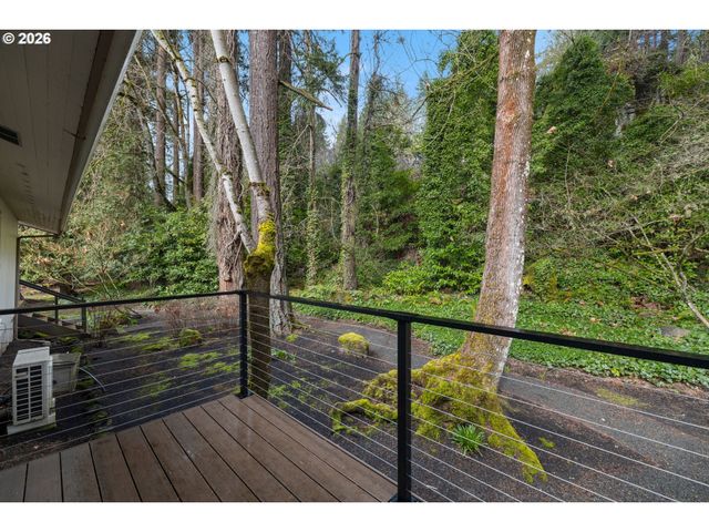 1053 NORTHSHORE Pl, Lake Oswego, OR 97034