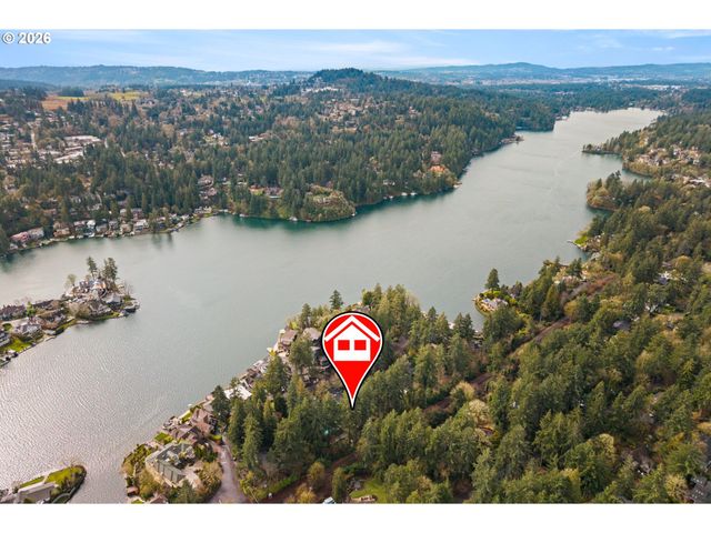1053 NORTHSHORE Pl, Lake Oswego, OR 97034