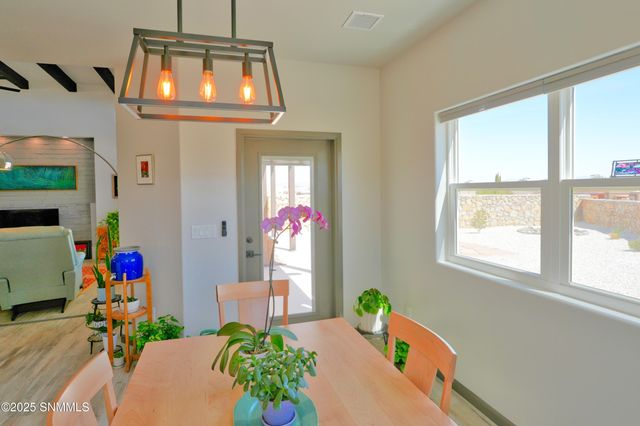 8275 Pissarro Drive, Las Cruces, NM 88007