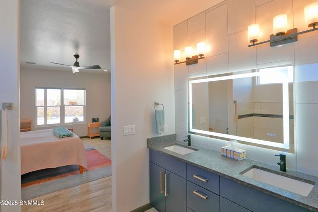 8275 Pissarro Drive, Las Cruces, NM 88007