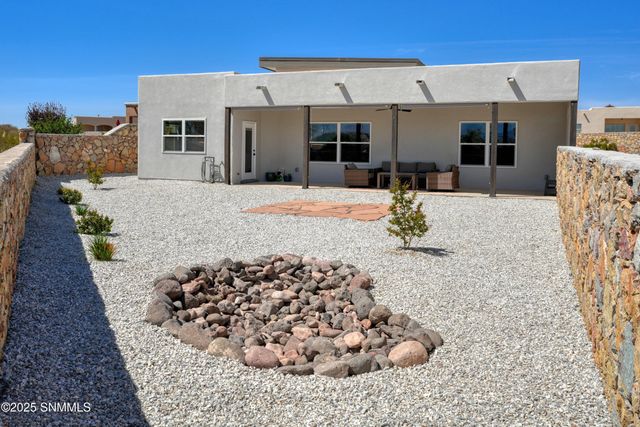 8275 Pissarro Drive, Las Cruces, NM 88007
