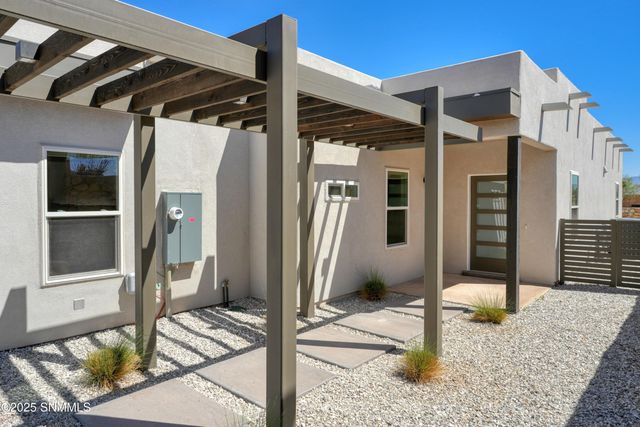 8275 Pissarro Drive, Las Cruces, NM 88007