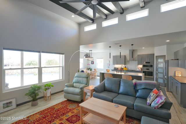 8275 Pissarro Drive, Las Cruces, NM 88007