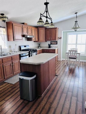 22241 Nisqually SPC 67, Apple Valley, CA 92308