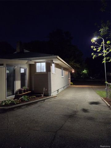 511 McKinley Avenue, Flint, MI 48507