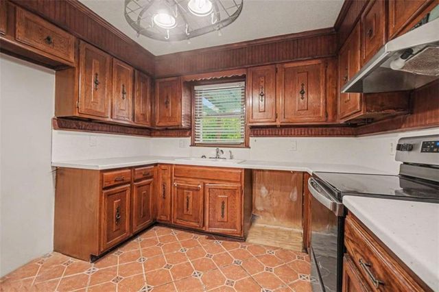 221 Tower Drive, Dallas, GA 30132