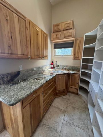 6813 Nagoya Road NE, Rio Rancho, NM 87144