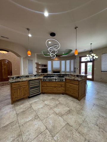 6813 Nagoya Road NE, Rio Rancho, NM 87144