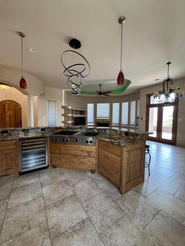 6813 Nagoya Road NE, Rio Rancho, NM 87144