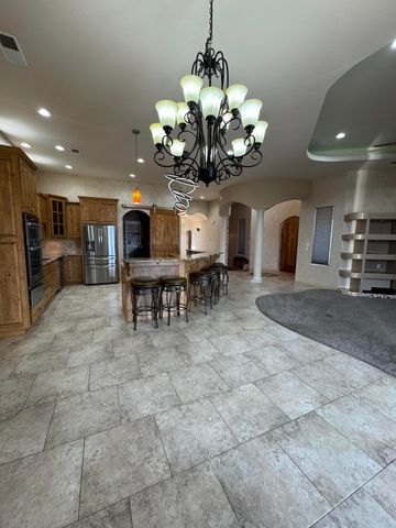 6813 Nagoya Road NE, Rio Rancho, NM 87144