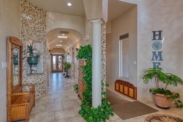 6813 Nagoya Road NE, Rio Rancho, NM 87144