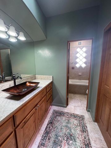 6813 Nagoya Road NE, Rio Rancho, NM 87144