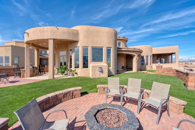 6813 Nagoya Road NE, Rio Rancho, NM 87144