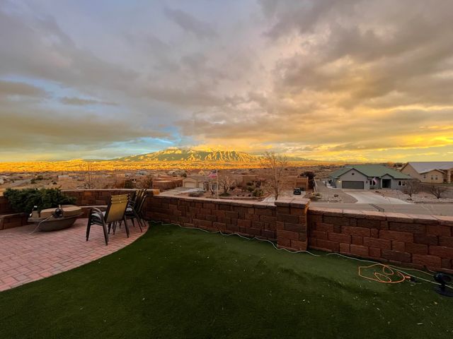 6813 Nagoya Road NE, Rio Rancho, NM 87144