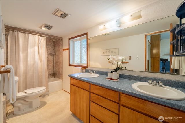 10121 67th Avenue NE, Marysville, WA 98270
