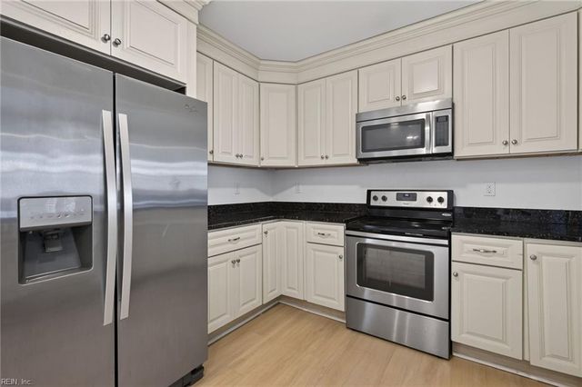 3821 Essex CIR, Norfolk, VA 23513