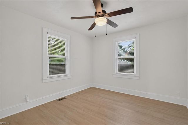 3821 Essex CIR, Norfolk, VA 23513