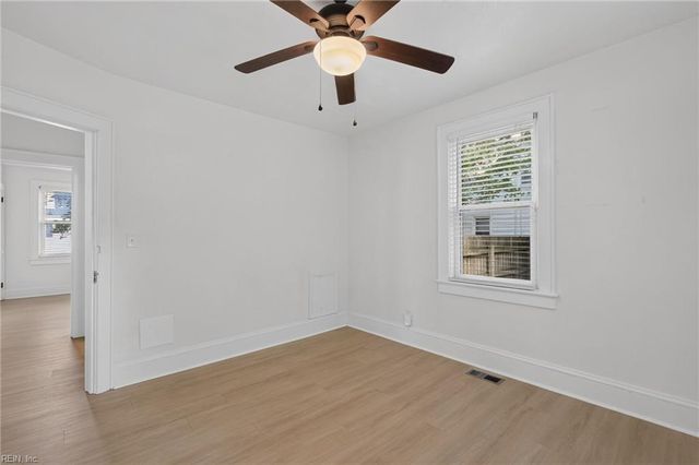 3821 Essex CIR, Norfolk, VA 23513