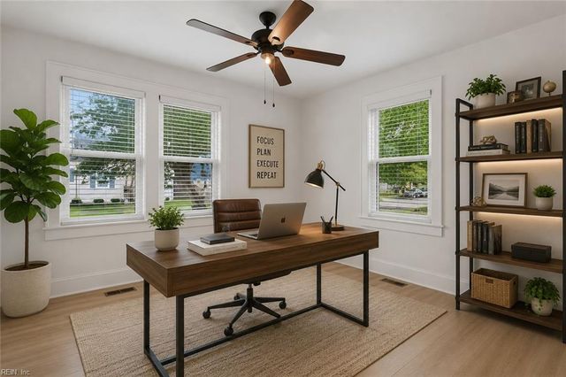 3821 Essex CIR, Norfolk, VA 23513