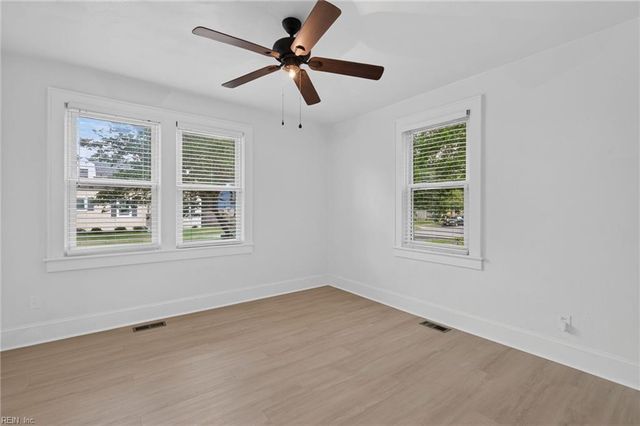 3821 Essex CIR, Norfolk, VA 23513