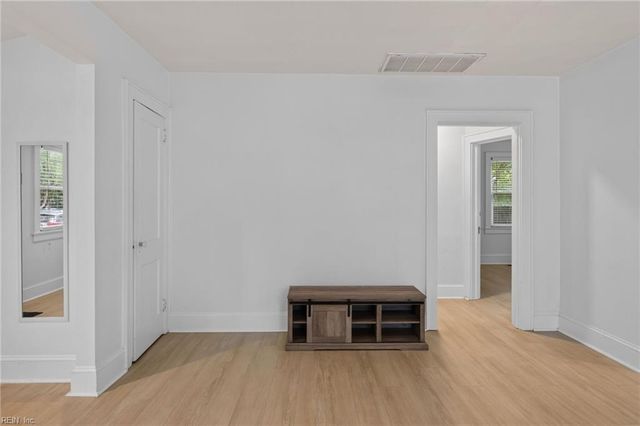 3821 Essex CIR, Norfolk, VA 23513