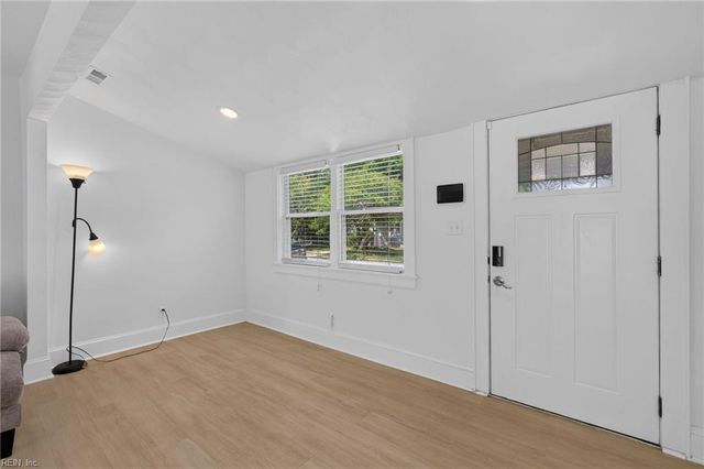3821 Essex CIR, Norfolk, VA 23513