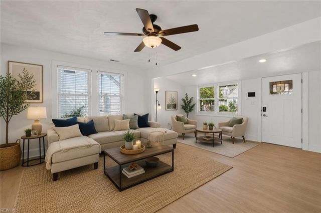 3821 Essex CIR, Norfolk, VA 23513