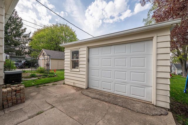 372 Rogers STREET, Hartford, WI 53027