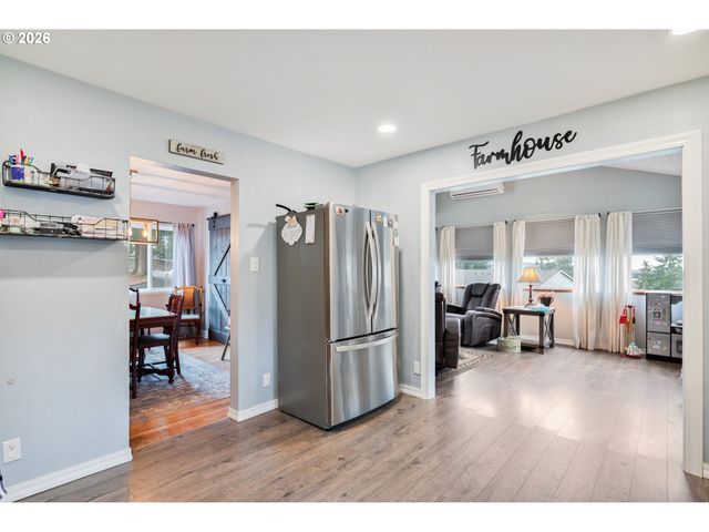 2337 W CASTLEMAN St, Longview, WA 98632