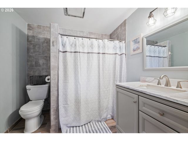 2337 W CASTLEMAN St, Longview, WA 98632