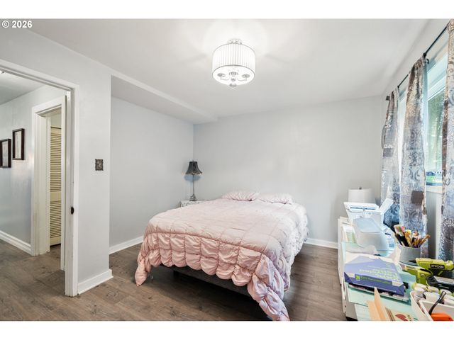 2337 W CASTLEMAN St, Longview, WA 98632