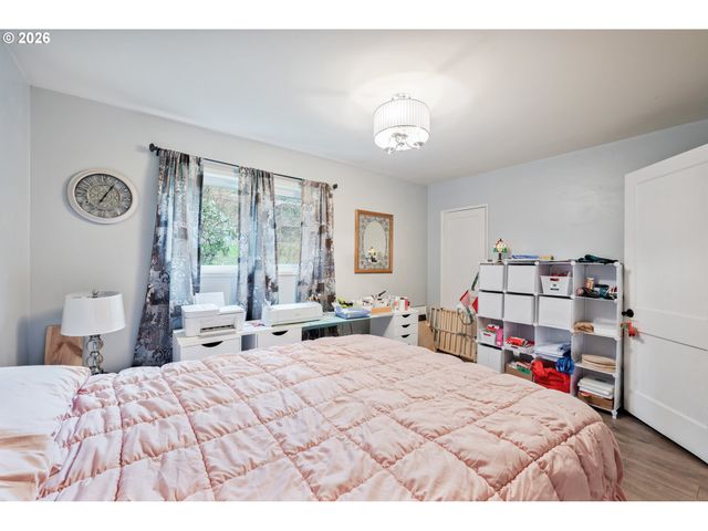 2337 W CASTLEMAN St, Longview, WA 98632