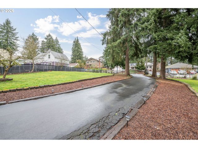 2337 W CASTLEMAN St, Longview, WA 98632