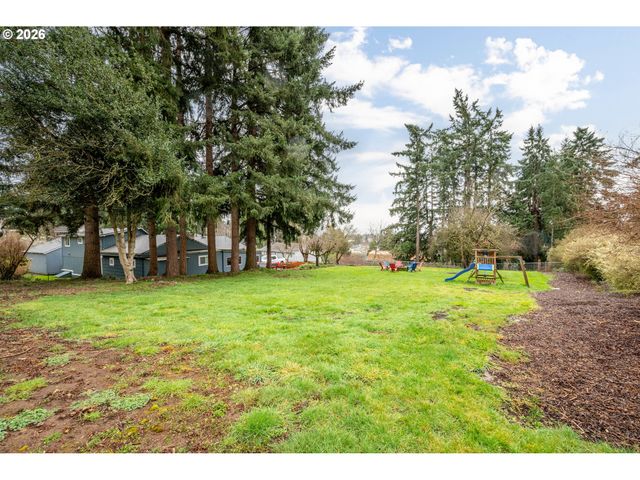 2337 W CASTLEMAN St, Longview, WA 98632