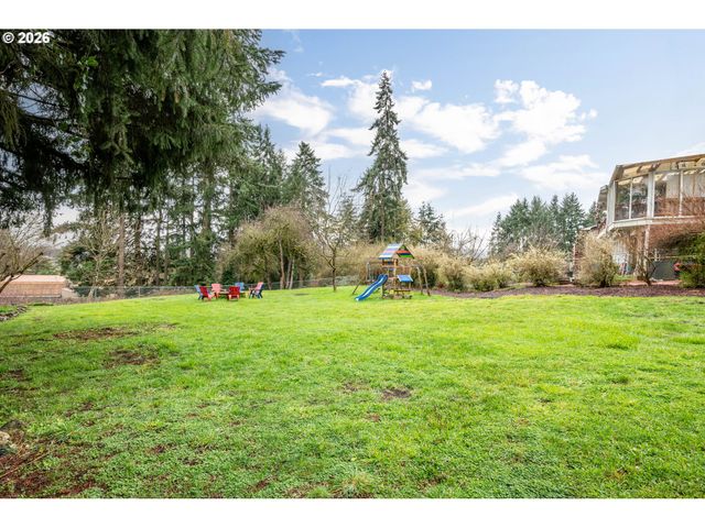 2337 W CASTLEMAN St, Longview, WA 98632
