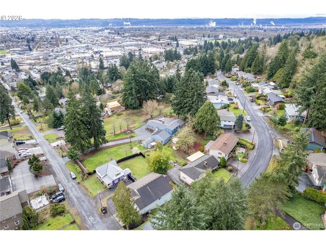 2337 W CASTLEMAN St, Longview, WA 98632