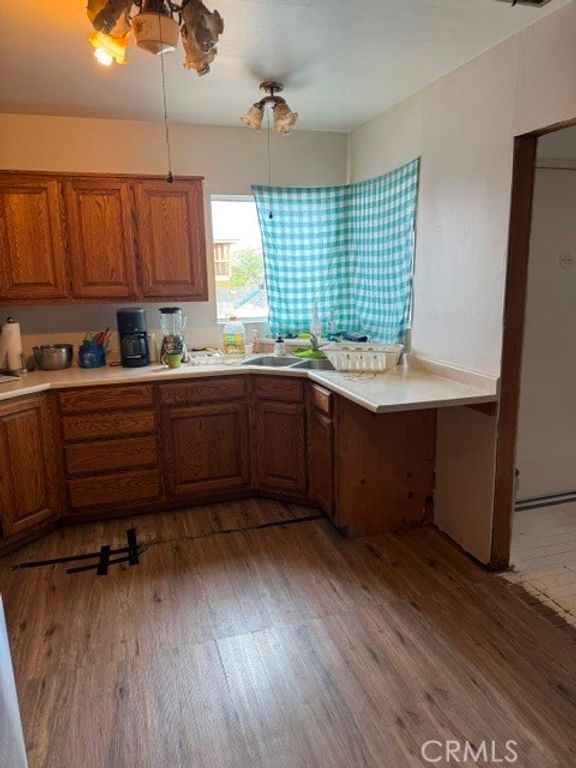 Image 12 of property listing at 313 Desnok, Needles, CA 92363