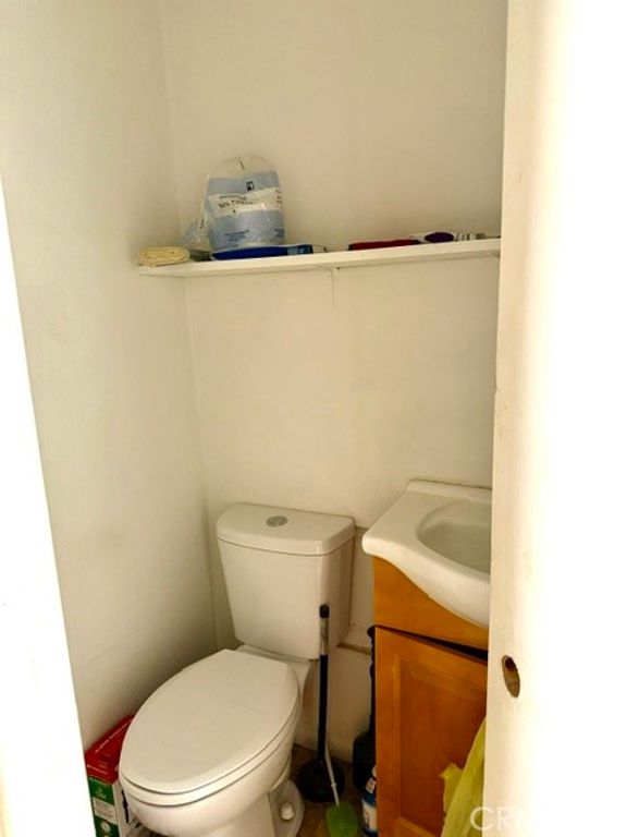 Image 25 of property listing at 313 Desnok, Needles, CA 92363