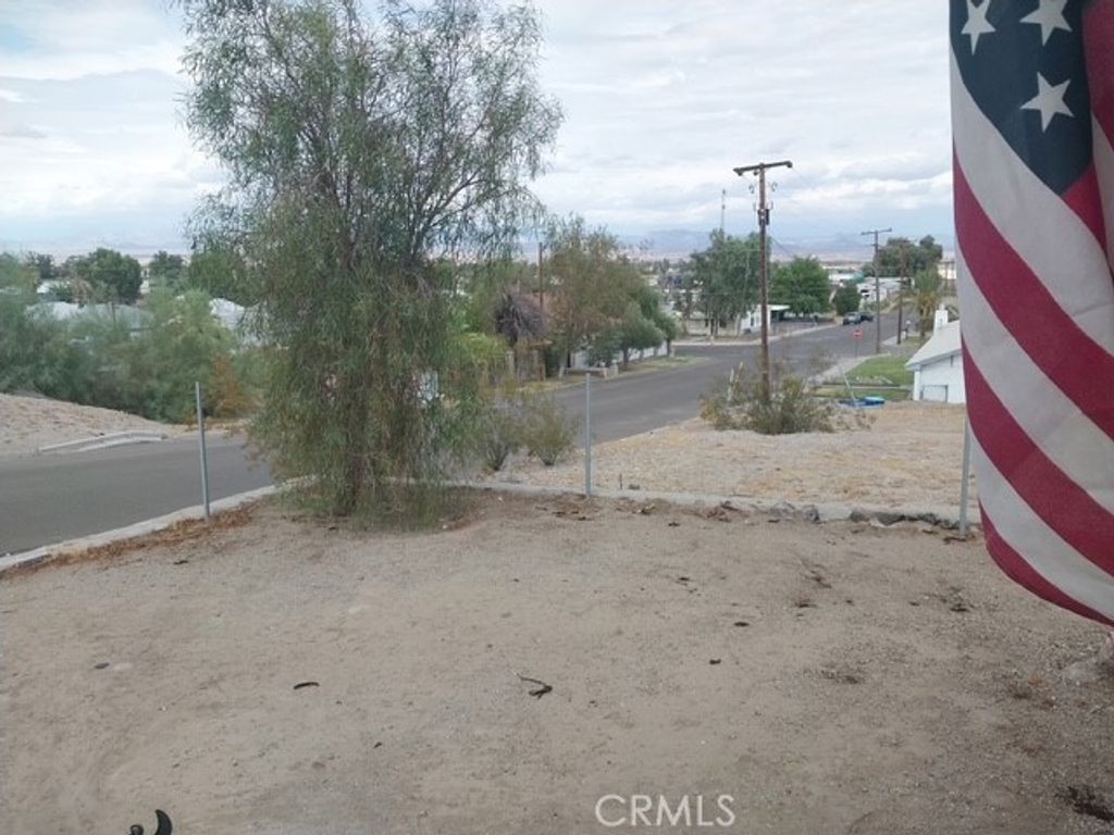 Image 39 of property listing at 313 Desnok, Needles, CA 92363