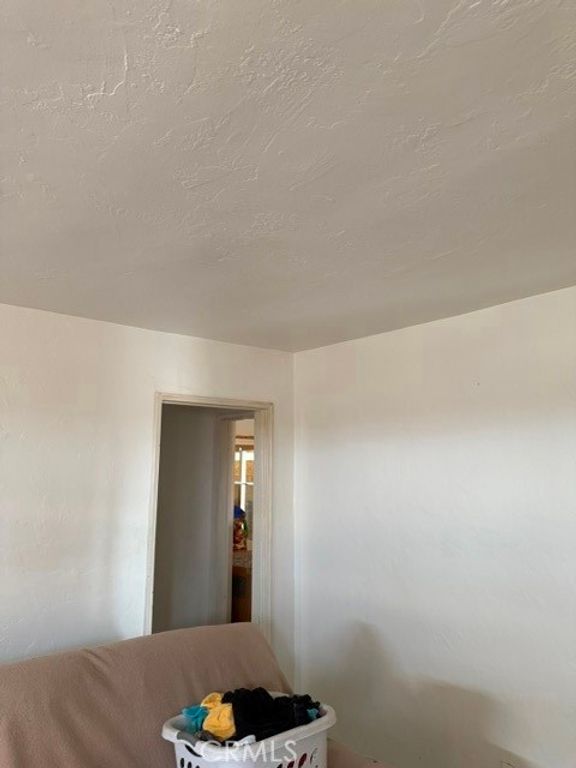 Image 9 of property listing at 313 Desnok, Needles, CA 92363