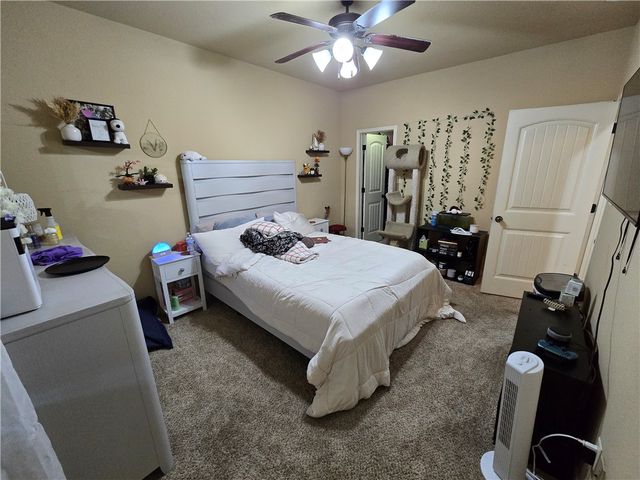 403 Momma Bear Drive, College Station, TX 77845