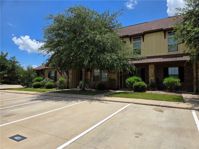 403 Momma Bear Drive, College Station, TX 77845