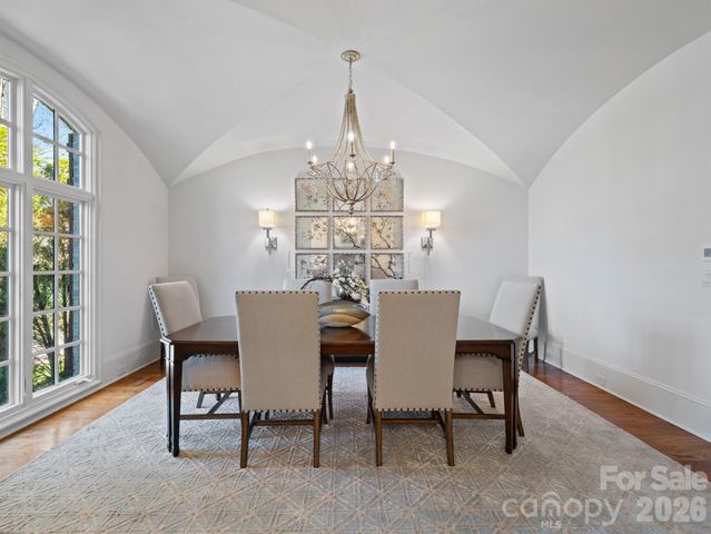 229 Wrenwood Lane, Charlotte, NC 28211