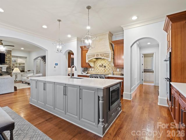 229 Wrenwood Lane, Charlotte, NC 28211