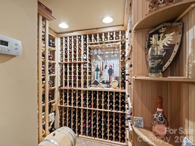 229 Wrenwood Lane, Charlotte, NC 28211