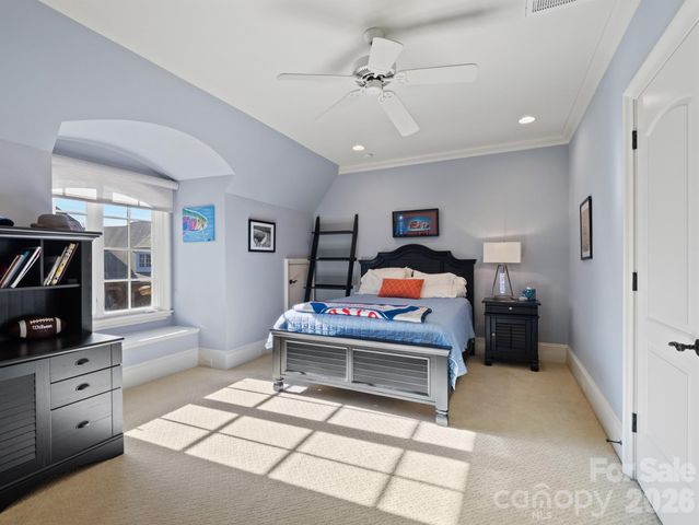 229 Wrenwood Lane, Charlotte, NC 28211