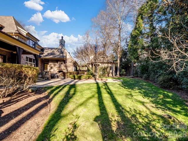 229 Wrenwood Lane, Charlotte, NC 28211