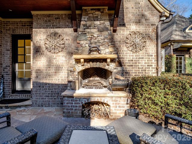 229 Wrenwood Lane, Charlotte, NC 28211