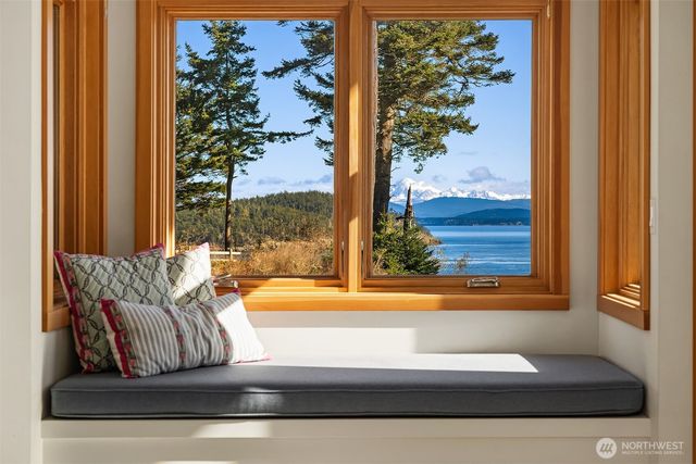346 Thatcher Pass Rd, Decatur Island, WA 98221